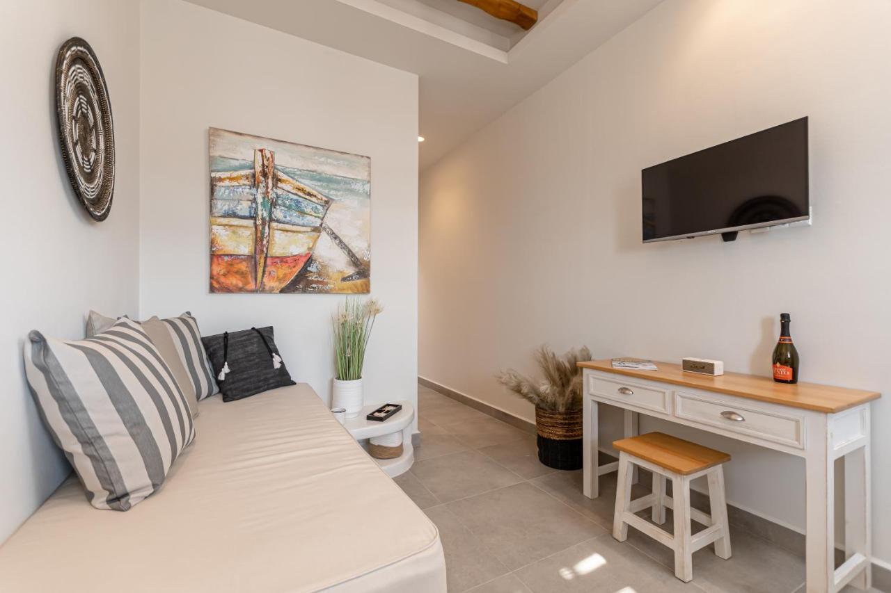 Porto Dema Luxury Suites สคินนูสซา ภายนอก รูปภาพ