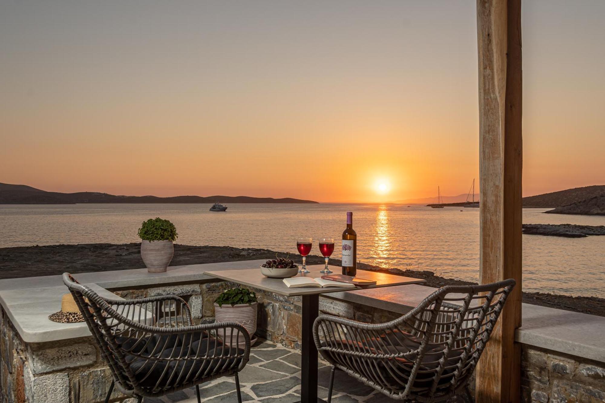 Porto Dema Luxury Suites สคินนูสซา ภายนอก รูปภาพ
